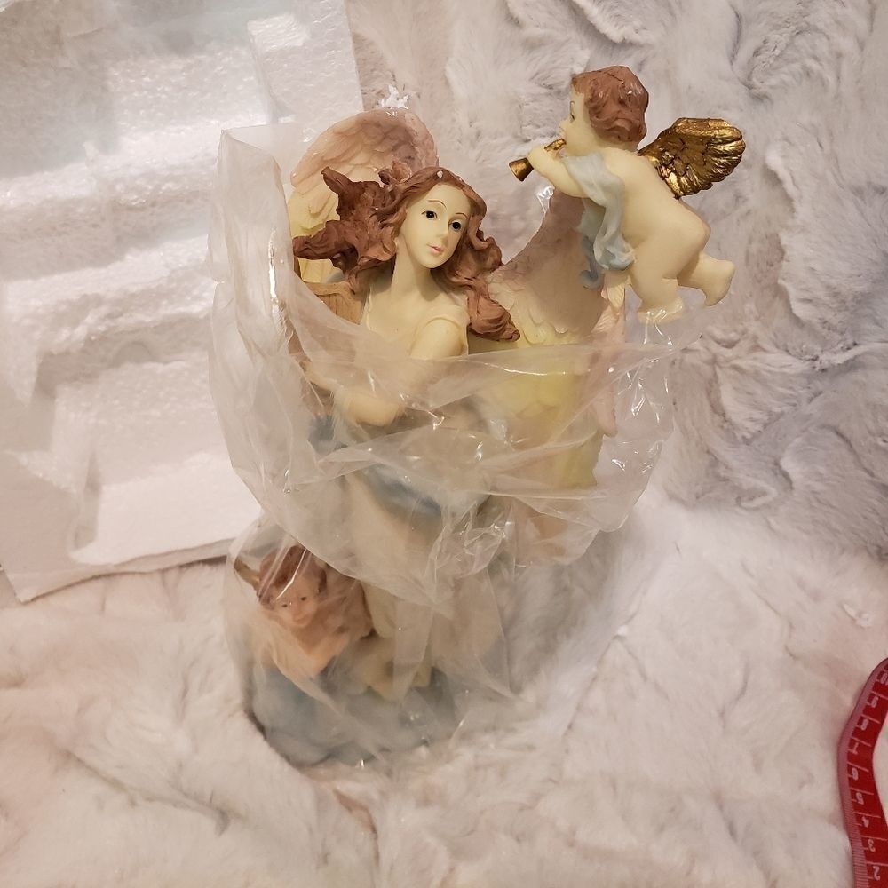 Angel   - Picture 6 of 8